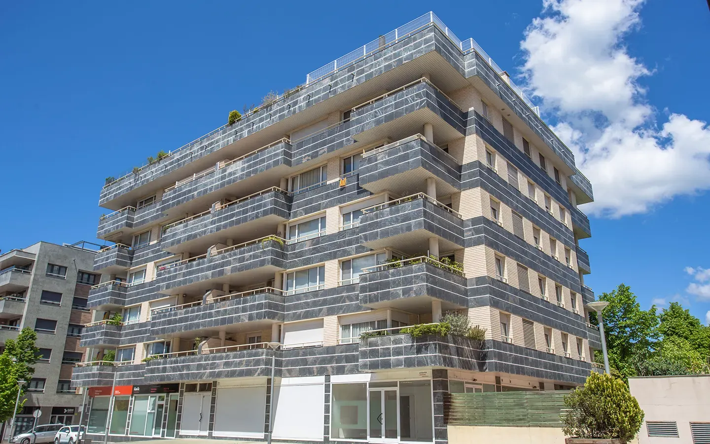 Obra de Edificaciones Moreno en l'Ató Bisbe, Vic